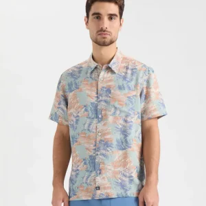 Alternative view of Men’s On Another Holiday Short Sleeve Woven Shirt