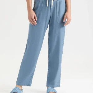 Alternative view of Women's Skipper Woven Lightweight Twill Pants